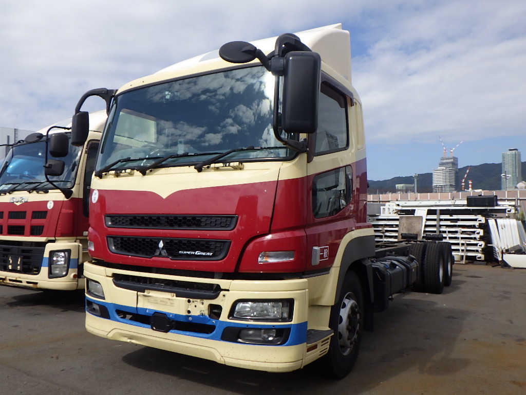 No.101 2015 MITSUBISHI SUPER GREAT