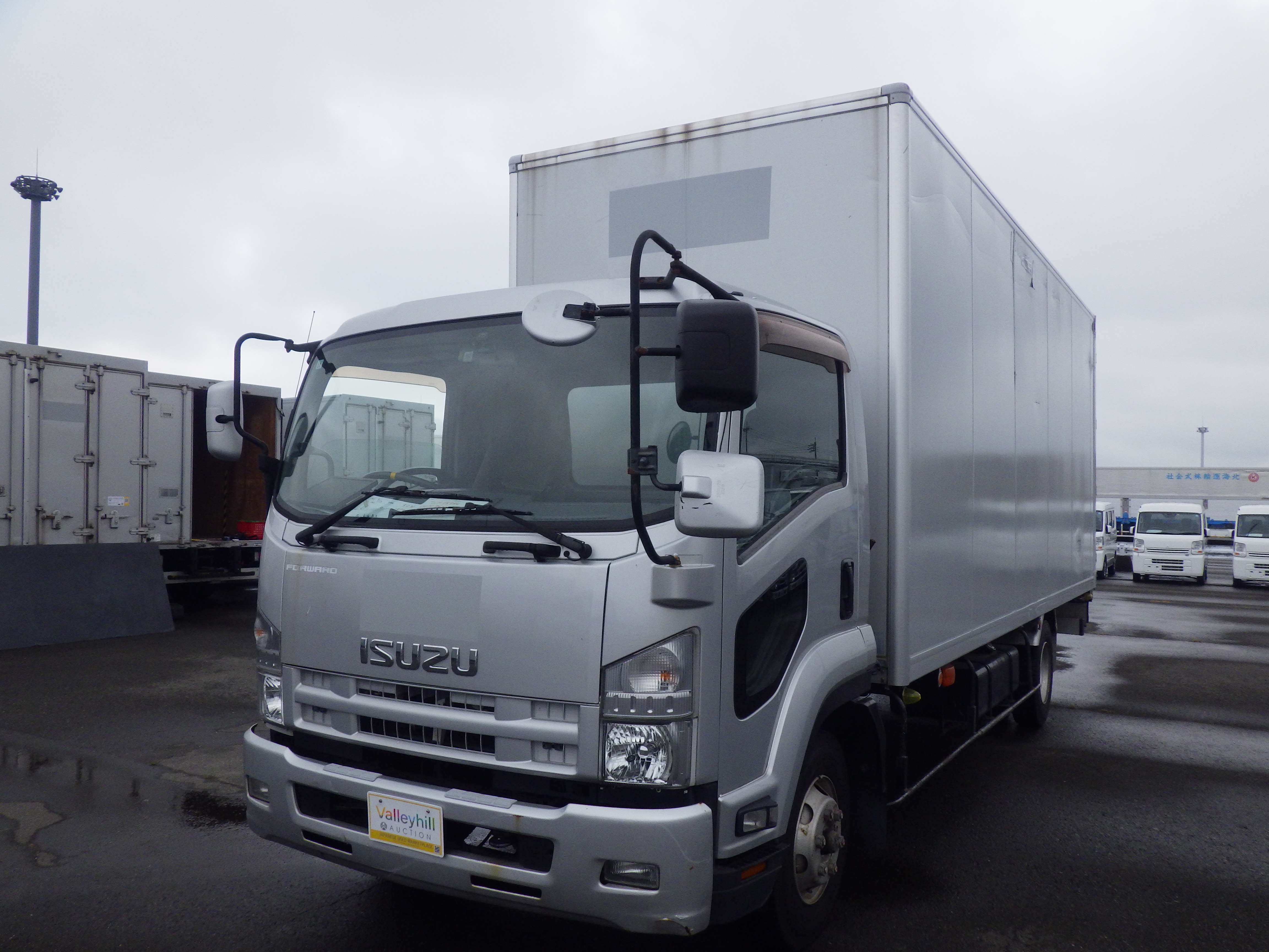 No.100 2011 ISUZU FORWARD